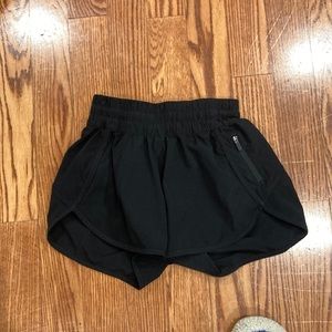 lululemon tracker shorts